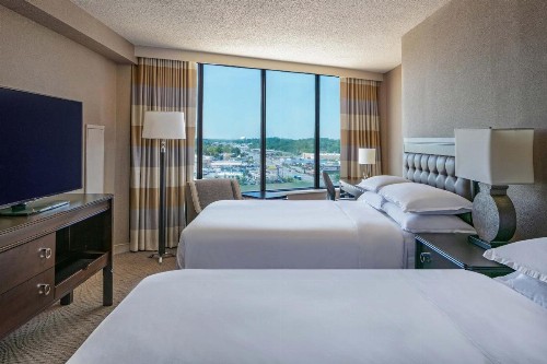 Sheraton Greensboro - image 32