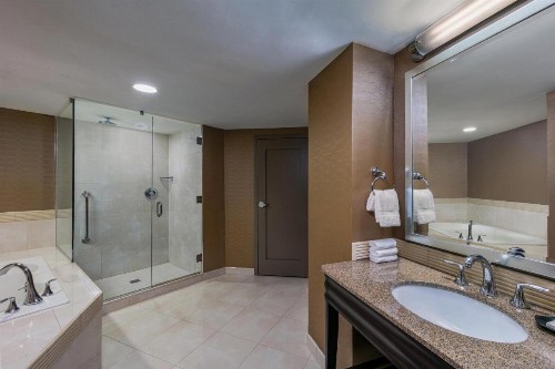 Sheraton Greensboro - image 6
