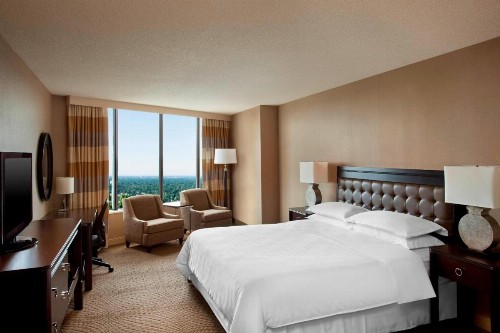 Sheraton Greensboro - image 8