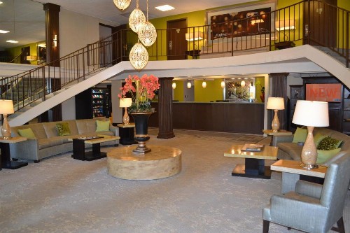 Econo Lodge & Suites - image 24