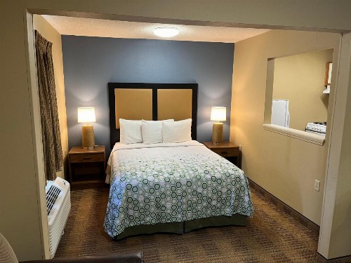 Extended Stay America Suites - Greensboro - Wendover Ave - image 2