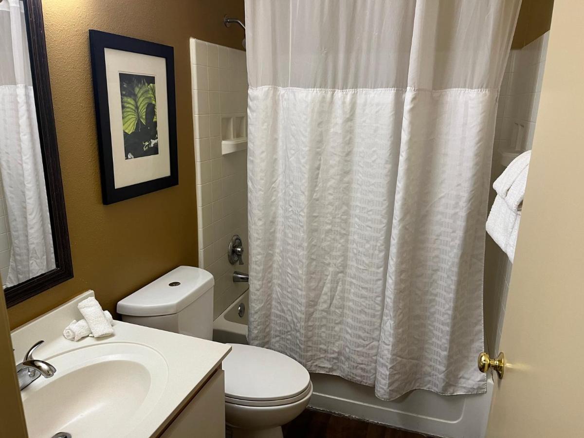 Extended Stay America Suites - Greensboro - Wendover Ave - image 4