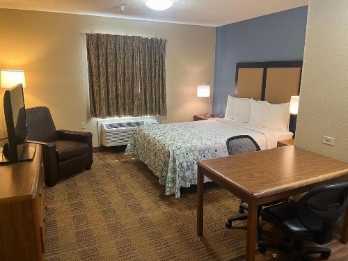 Extended Stay America Suites - Greensboro - Wendover Ave - image 9