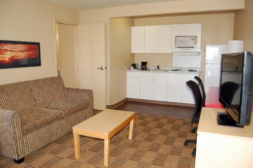 Extended Stay America Suites - Greensboro - Wendover Ave - Big Tree Way - image 32