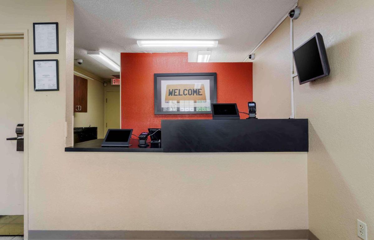 Extended Stay America Suites - Greensboro - Wendover Ave - Big Tree Way - image 5