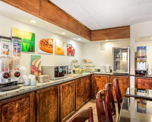 Quality Inn & Suites Coliseum - image 24