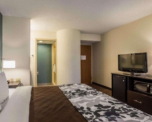 Sleep Inn Airport Greensboro - image 27