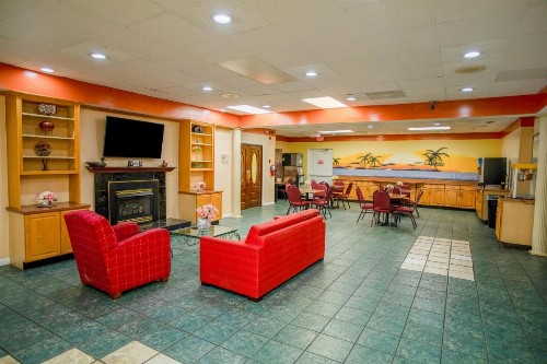 Rodeway Inn & Suites Greensboro Southeast - image 8