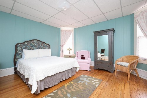 The Dailey Renewal Retreat B & B - image 10