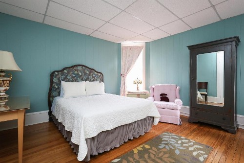 The Dailey Renewal Retreat B & B - image 9