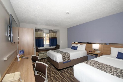 Microtel Inn by Wyndham Greensboro - image 16