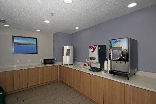 Microtel Inn by Wyndham Greensboro - image 5