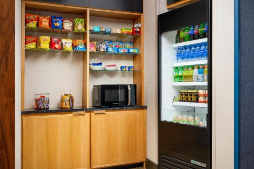 Hyatt Place Greensboro - image 12