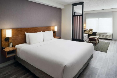 Hyatt Place Greensboro - image 2