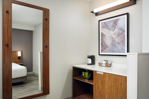 Hyatt Place Greensboro - image 20
