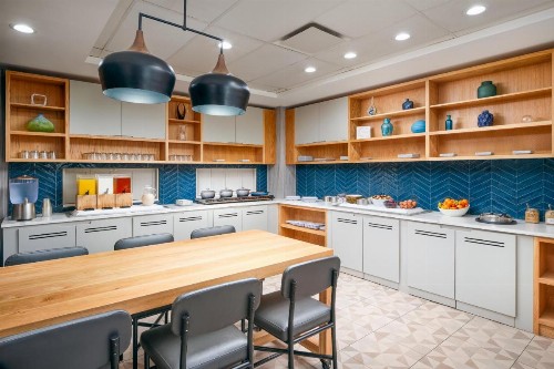 Hyatt Place Greensboro - image 34