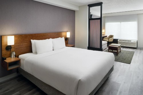 Hyatt Place Greensboro - image 36