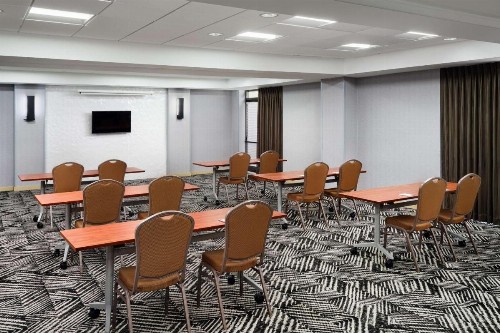 Hyatt Place Greensboro - image 37