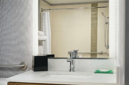 Hyatt Place Greensboro - image 38