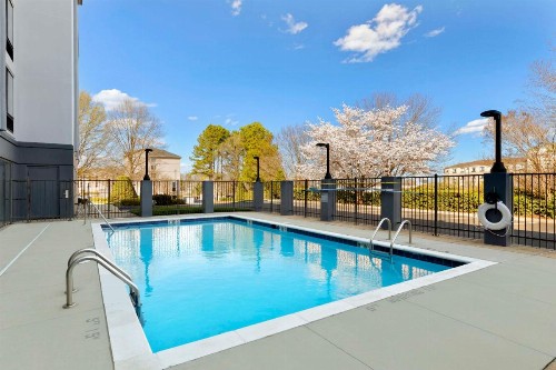 Wingate by Wyndham Greensboro - image 15