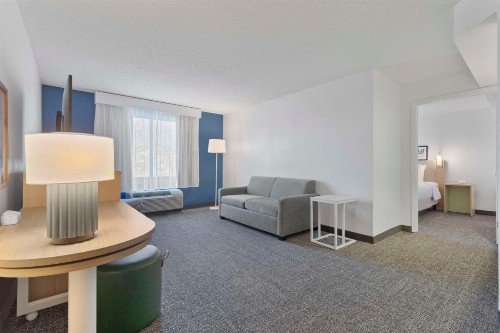 Wingate by Wyndham Greensboro - image 2