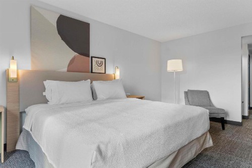 Wingate by Wyndham Greensboro - image 5
