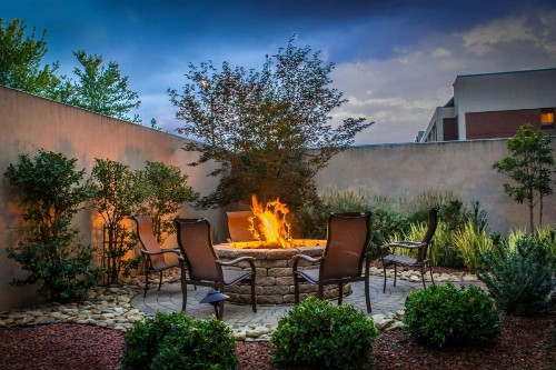 Courtyard Greensboro Airport - image 10