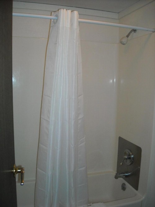 Red Carpet Inn Greensboro - image 3