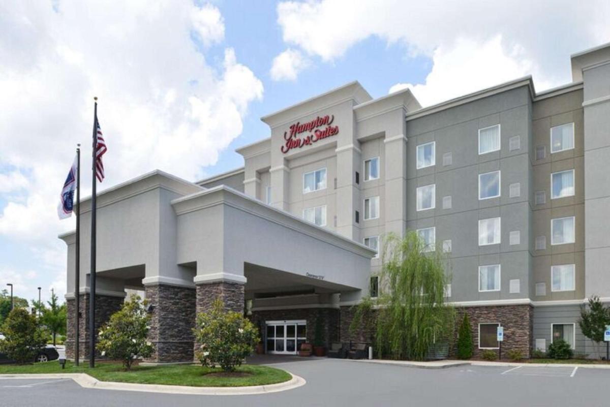 Hampton Inn & Suites Greensboro/Coliseum Area - main image