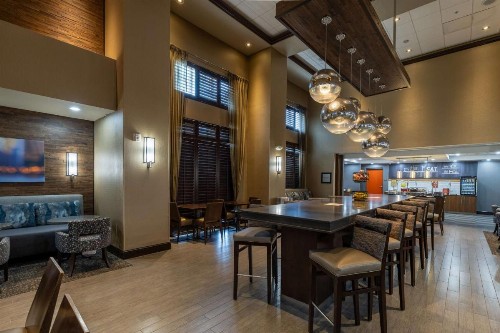 Hampton Inn & Suites Greensboro/Coliseum Area - image 31