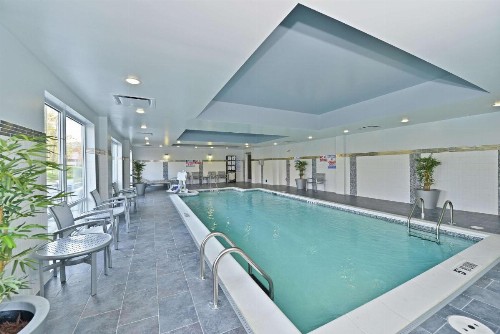 Hampton Inn & Suites Greensboro/Coliseum Area - image 39