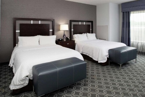 Hampton Inn & Suites Greensboro/Coliseum Area - image 41