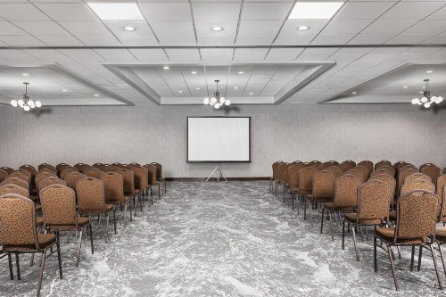 Holiday Inn Greensboro Airport an IHG Hotel - image 12