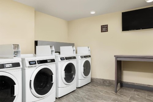 Holiday Inn Greensboro Airport an IHG Hotel - image 14