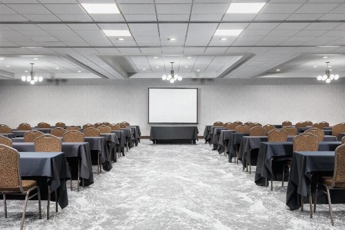 Holiday Inn Greensboro Airport an IHG Hotel - image 24