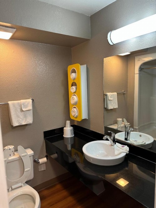 Motel 6-Greensboro NC - Airport - image 14