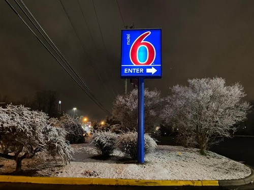 Motel 6-Greensboro NC - Airport - image 15