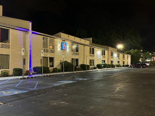 Motel 6-Greensboro NC - Airport - image 16