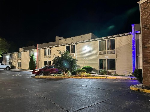 Motel 6-Greensboro NC - Airport - image 2