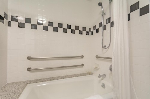 Proximity Hotel - image 44