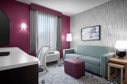 Home2 Suites by Hilton Greensboro Airport - image 11