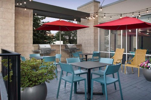Home2 Suites by Hilton Greensboro Airport - image 2