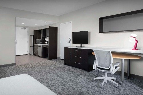 Home2 Suites by Hilton Greensboro Airport - image 23