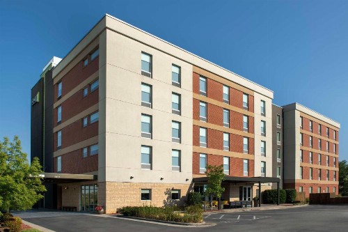 Home2 Suites by Hilton Greensboro Airport - image 3
