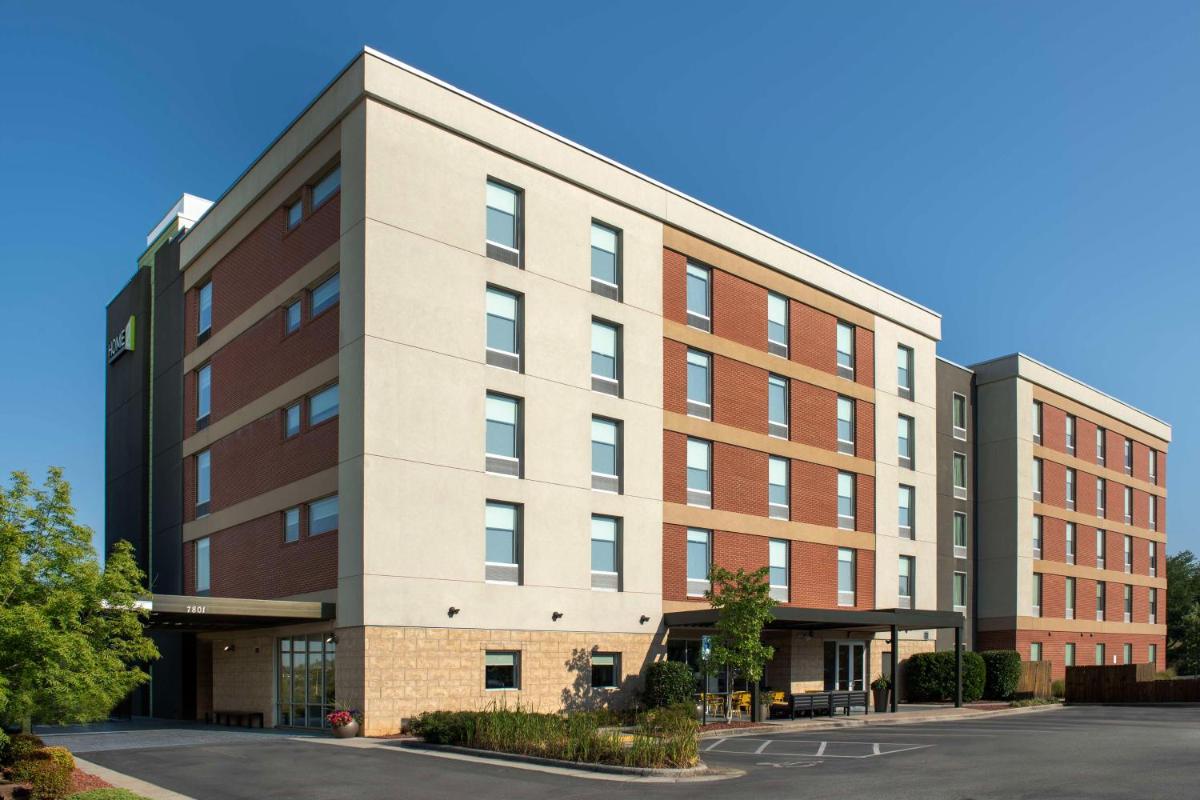 Home2 Suites by Hilton Greensboro Airport - image 3