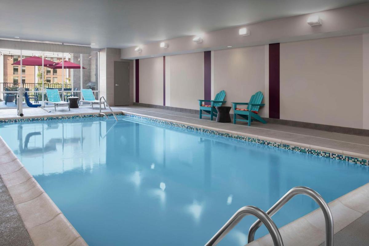 Home2 Suites by Hilton Greensboro Airport - image 7