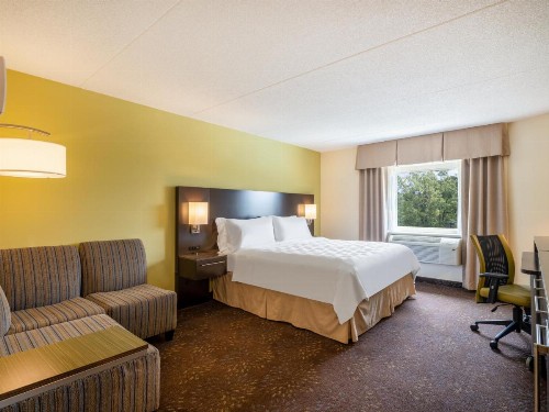 Holiday Inn Greensboro Coliseum an IHG Hotel - image 10