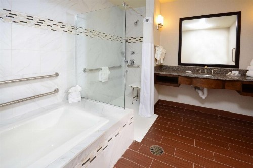 Hilton Garden Inn Greensboro Airport - image 14