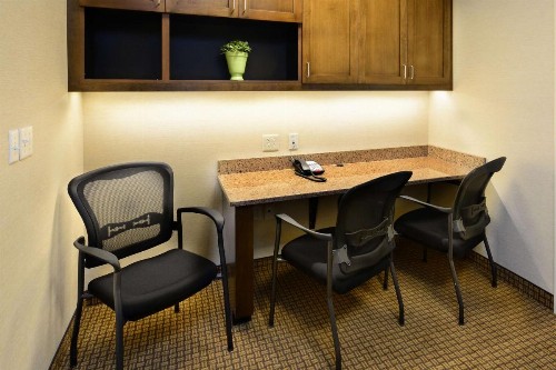 Hilton Garden Inn Greensboro Airport - image 31