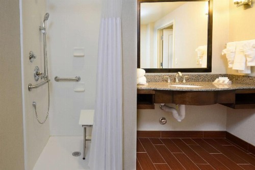 Hilton Garden Inn Greensboro Airport - image 40